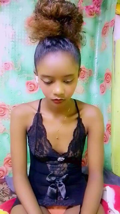 anisa7 live cam on Cam4