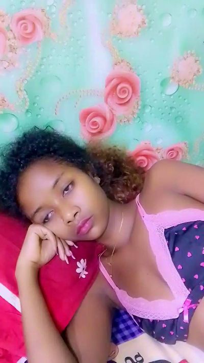 anisa7 live cam on Cam4