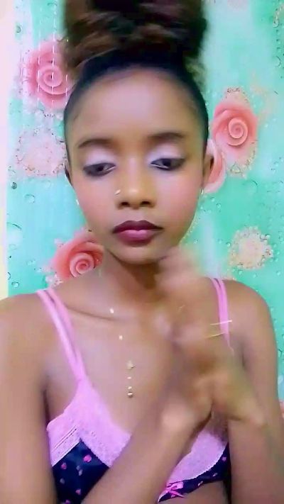 anisa7 live cam on Cam4