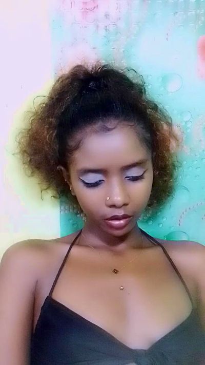 anisa7 live cam on Cam4