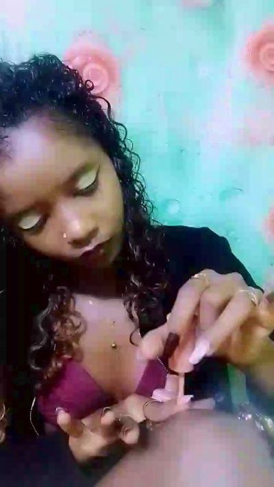 anisa7 live cam on Cam4