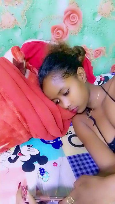 anisa7 live cam on Cam4