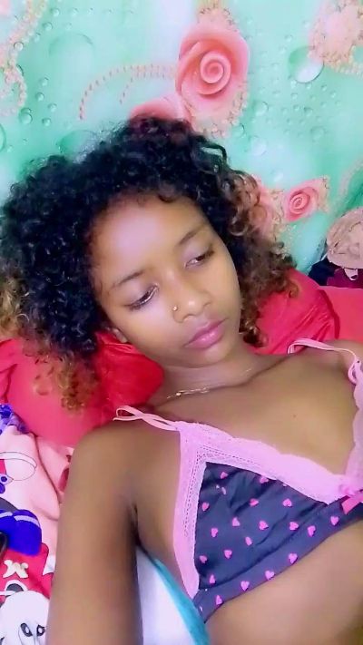 anisa7 live cam on Cam4