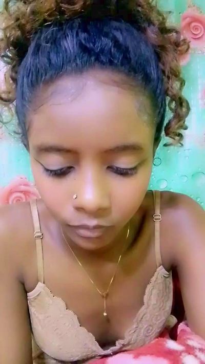 anisa7 live cam on Cam4