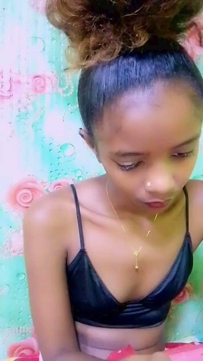anisa7 live cam on Cam4