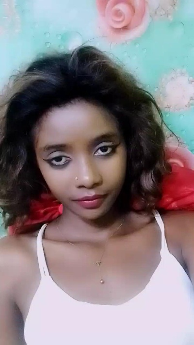 anisa7 live cam on Cam4