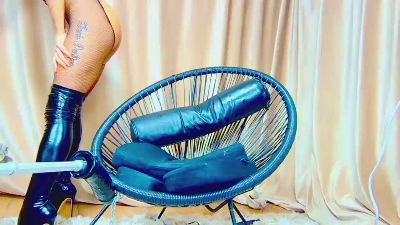 anissadiamond live cam on Cam4