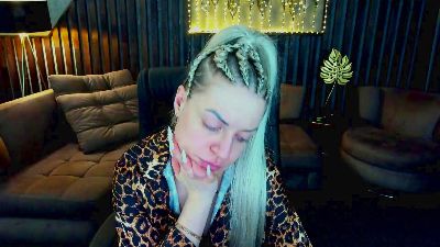 anna_snow9 live cam on Cam4