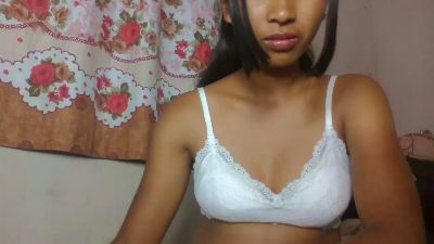 annahbella2 live cam on Cam4