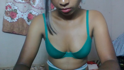 annahbella2 live cam on Cam4