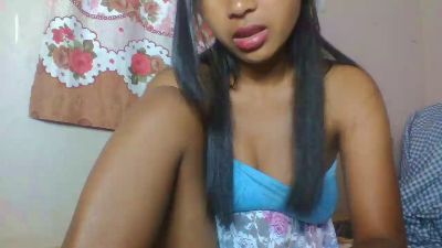 annahbella2 live cam on Cam4