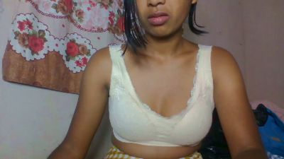annahbella2 live cam on Cam4