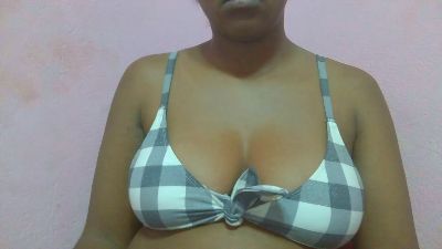 anntonia2 live cam on Cam4