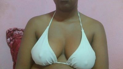 anntonia2 live cam on Cam4