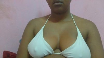 anntonia2 live cam on Cam4