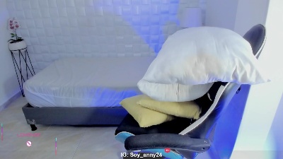anny_rouse24 live cam on Cam4