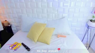 anny_rouse24 live cam on Cam4
