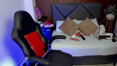 anny_rouse24 live cam on Cam4
