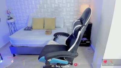 anny_rouse24 live cam on Cam4