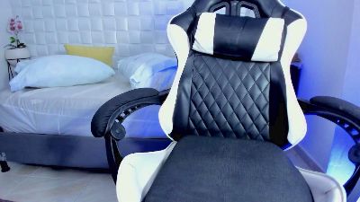 anny_rouse24 live cam on Cam4