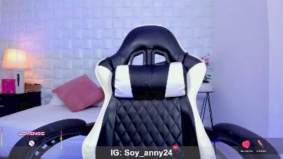 anny_rouse24 live cam on Cam4