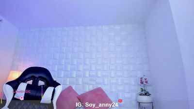 anny_rouse24 live cam on Cam4