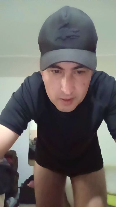 anonimo4 live cam on Cam4