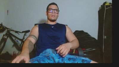 anthony2290 live cam on Cam4