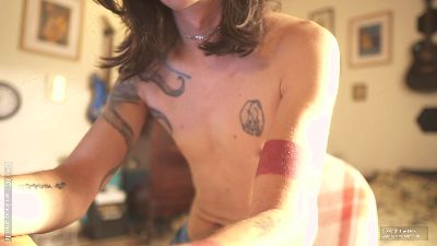 antinoo297 live cam on Cam4