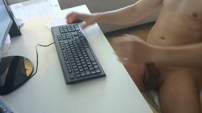 anton693 live cam on Cam4