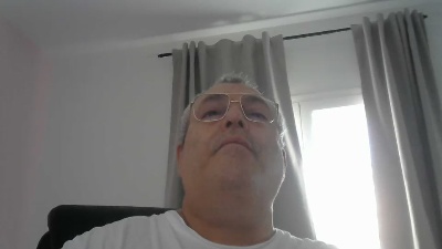antonio222324 live cam on Cam4