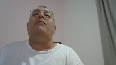antonio222324 live cam on Cam4