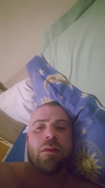 antonio3235 live cam on Cam4