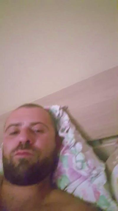 antonio3235 live cam on Cam4