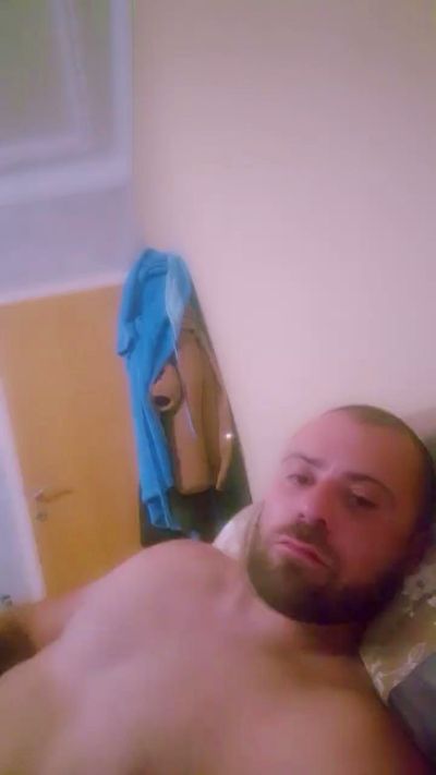 antonio3235 live cam on Cam4
