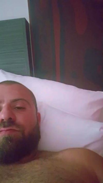 antonio3235 live cam on Cam4