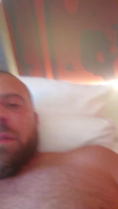 antonio3235 live cam on Cam4