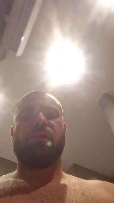 antonio3235 live cam on Cam4