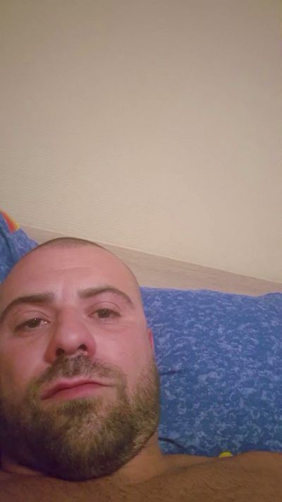 antonio3235 live cam on Cam4