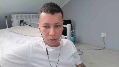 antonio_meza live cam on Cam4
