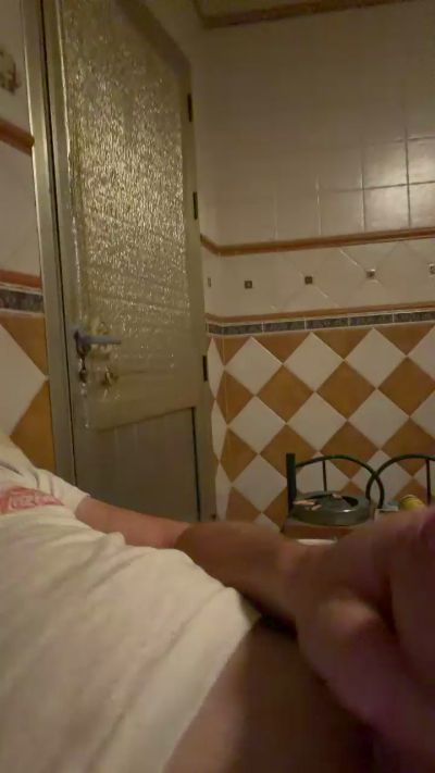 antoniolg3 live cam on Cam4