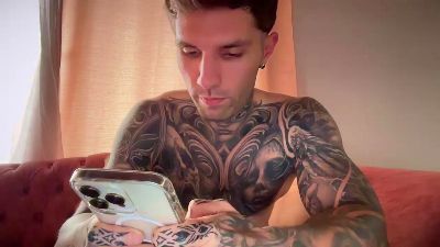 anubiserotic live cam on Cam4