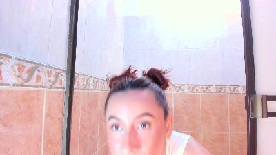 anya_shaffer live cam on Cam4