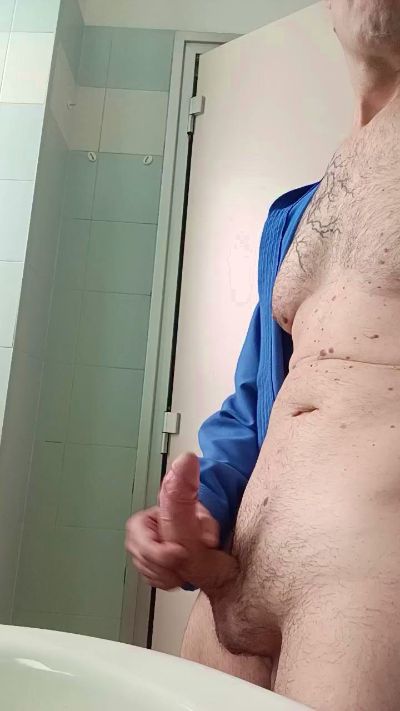 anyone23 live cam on Cam4