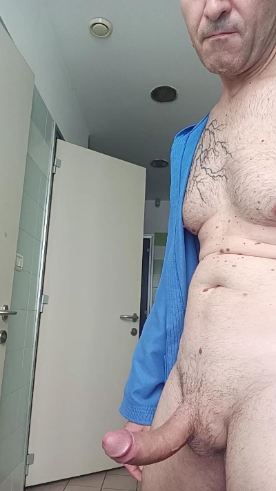 anyone23 live cam on Cam4