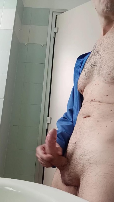 anyone23 live cam on Cam4