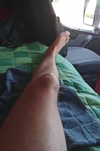 apem22 live cam on Cam4