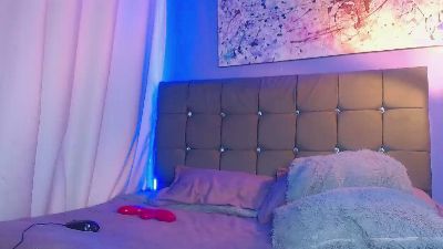 april_dior live cam on Cam4