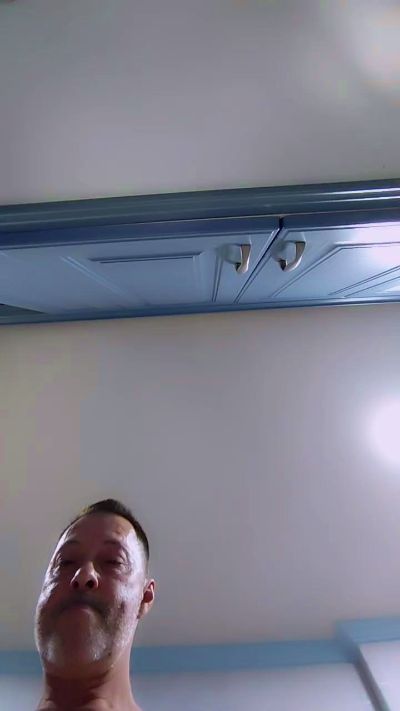 aqelare53 live cam on Cam4