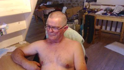 ardylyon6907 live cam on Cam4
